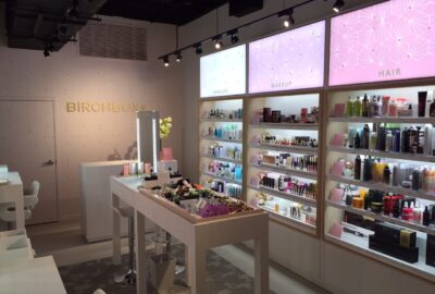 Benefits of Adjustable Display Lighting for Retail Applications